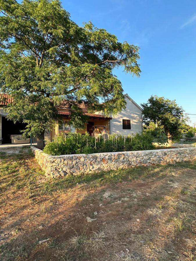 Villa Relax And Unwind: Family-Friendly House Near Zadar In Zagrad Exterior foto