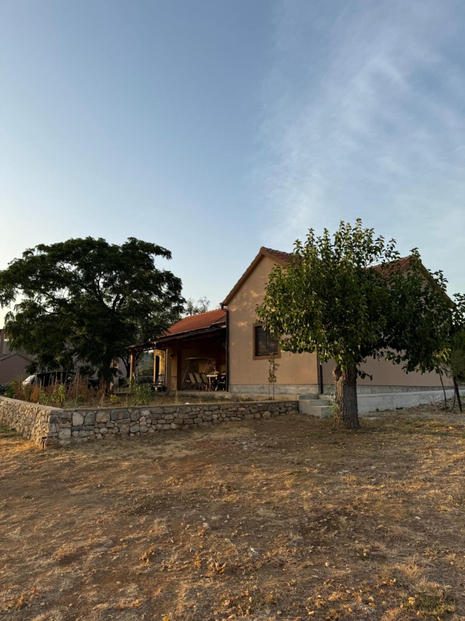Villa Relax And Unwind: Family-Friendly House Near Zadar In Zagrad Exterior foto